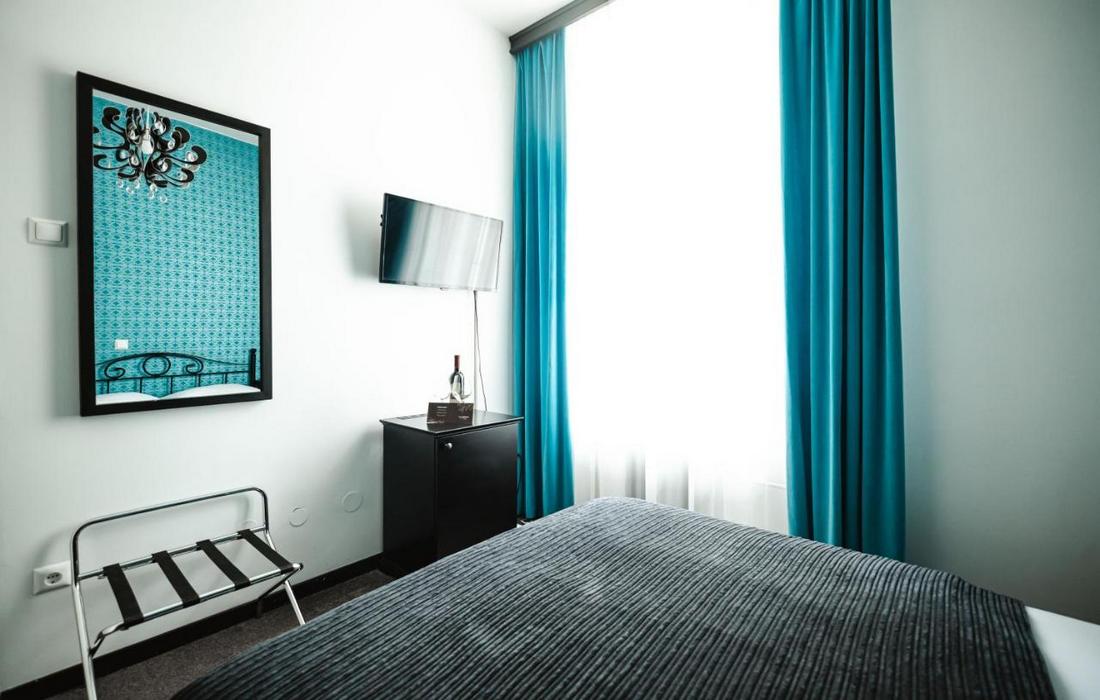 Small double room in Hotel Villa Preseren Bled